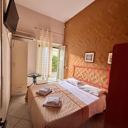 Lg Turistico Acireale Guest house *